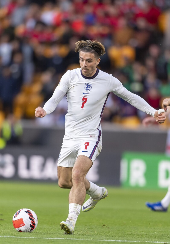 例如在他掌 例如在他掌